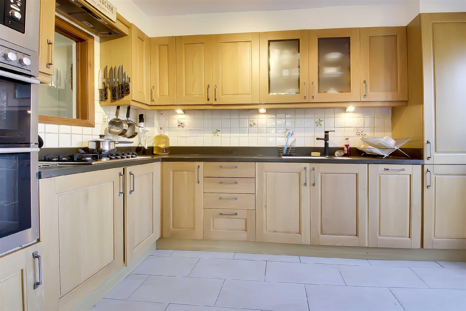 Yardley Road, Cosgrove, Milton Keynes